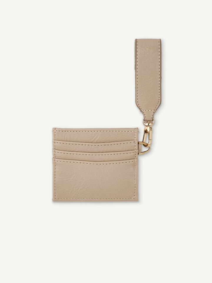 Kadın Fiyonk Detaylı Anahtarlıklı Parlak Suni Deri Kartlık